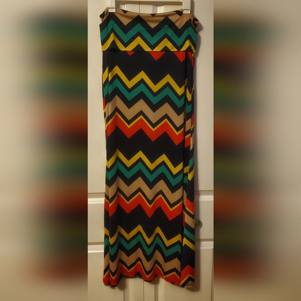 Women's size 2XL Auditions Skirt Maxi Zig Zag Flowy Stretchy Multicolor Soft GC